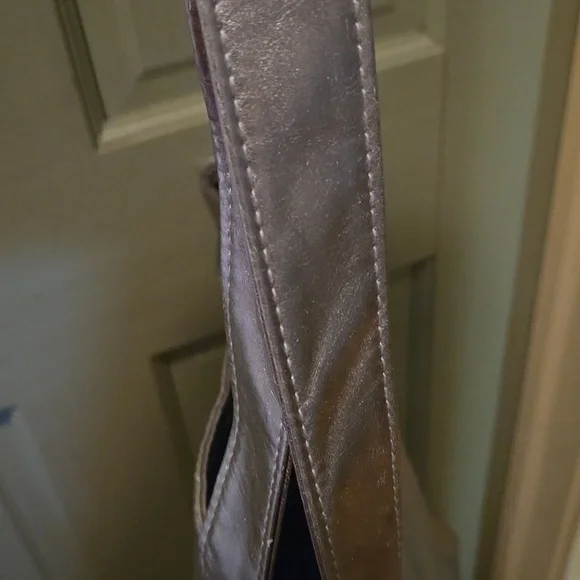 DISNEY THEME PARK AUTHENTIC EUC MICKEY TOTE BAG MICKEYS EARS ARE GLITTERY - Picture 7 of 8